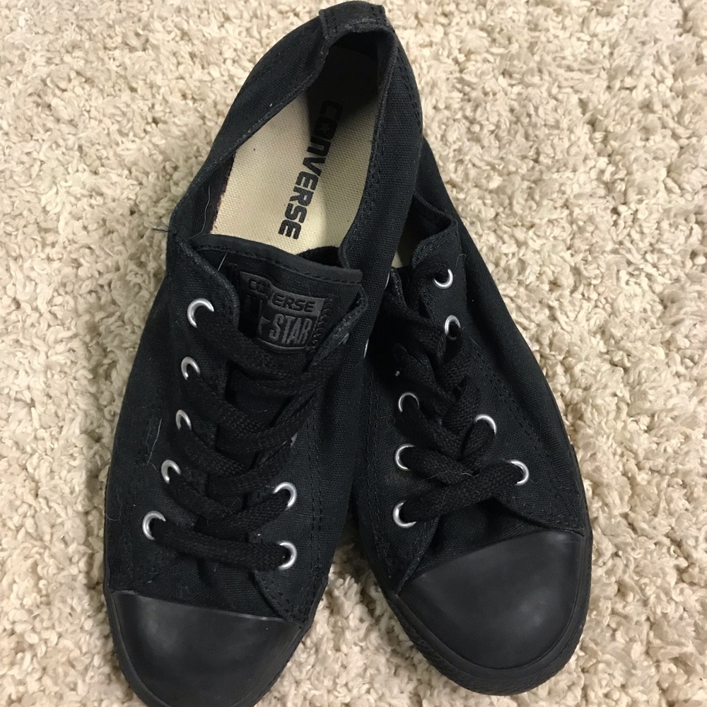 BRAND NEW black CONVERSE - Picture 3 of 5